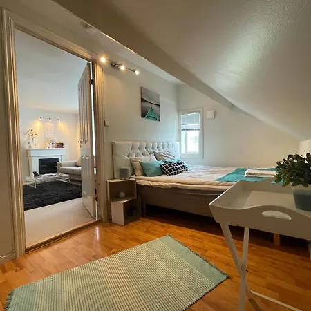 Nicolas 2 And Cozy 3 Apartment