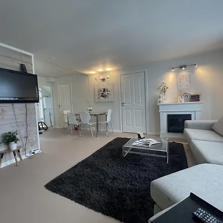 Appartement Charming 4-bedroom In *