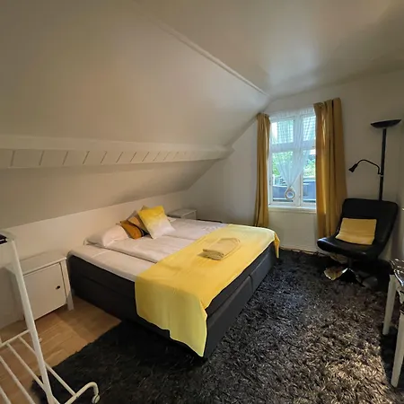 Charming 4-bedroom In Apartamento Stavanger