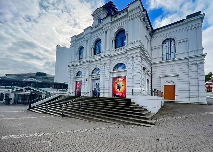 At Ap2 And Cozy 3 * Στάβανγκερ